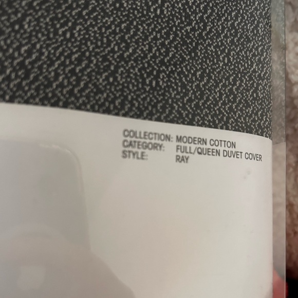 Calvin Klein duvet cover - Picture 7 of 10